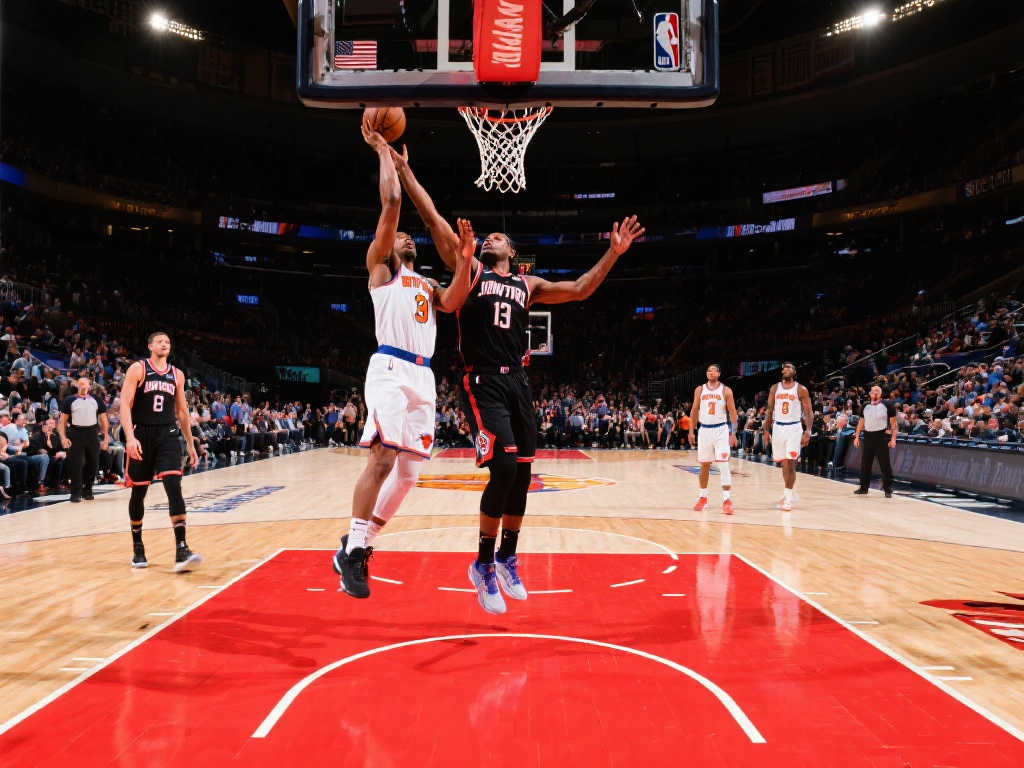 NBA常规赛收官之战激烈，季后赛席位悬念迭起